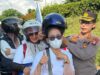 Polda Kepri Bagikan 200 Helm Gratis untuk Pekerja saat May Day 2026