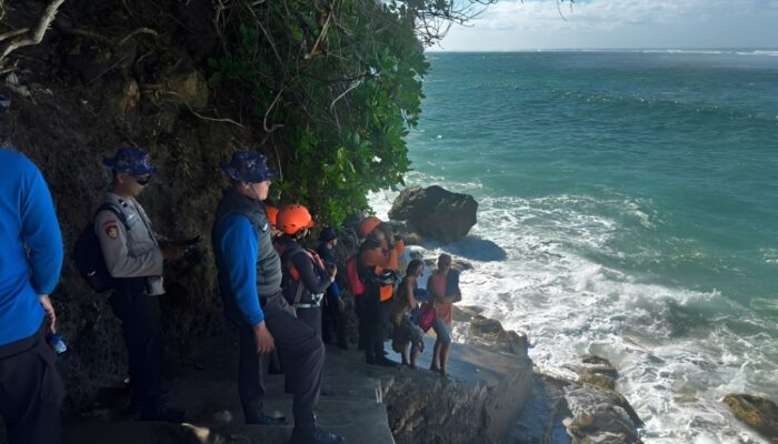 Dua Buruh Asal Jember Hilang Terseret Arus di Pantai Green Bowl, Bali, Pencarian Hari Kedua Belum Membuahkan Hasil