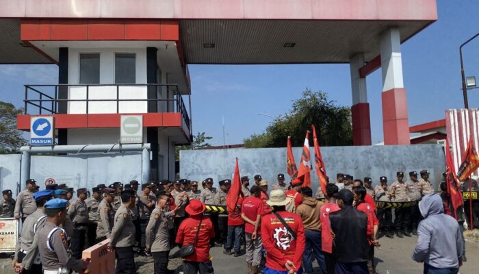 Upah Dipangkas Hampir Setengah, Pekerja Pertamina ITB Balongan Gelar Aksi Tuntut Keadilan