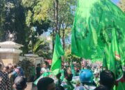 Ratusan Buruh Geruduk DPRD Gresik, Tuntut PT Indonesia Marina Shipyard Bayar Pesangon, Gaji, dan Hak Pensiun