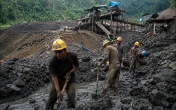 332 Eks Karyawan Perusahaan Tambang di Sukabumi Mengaku Belum Terima Gaji Tiga Bulan