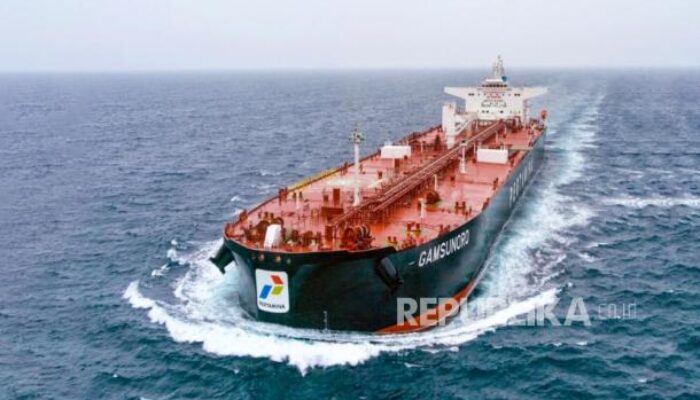 Selat Hormuz Tetap Zona Perang, Risiko Kapal Tinggi Meski Gencatan Senjata Iran–AS Berlaku