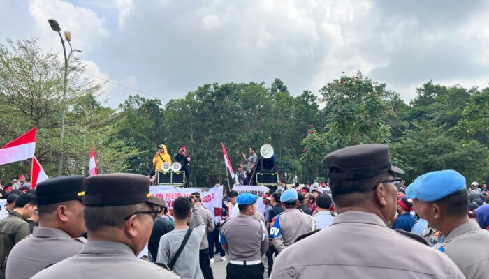 Ribuan Buruh PT BSA Datangi Polda Lampung, Minta Perlindungan Hukum Usai Fasilitas Kerja Terbakar