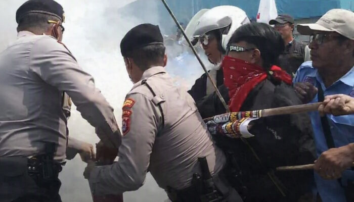 Unjuk Rasa Buruh Tolak PHK di Serang Ricuh, Dua Pekerja Tempuh Jalur Hukum