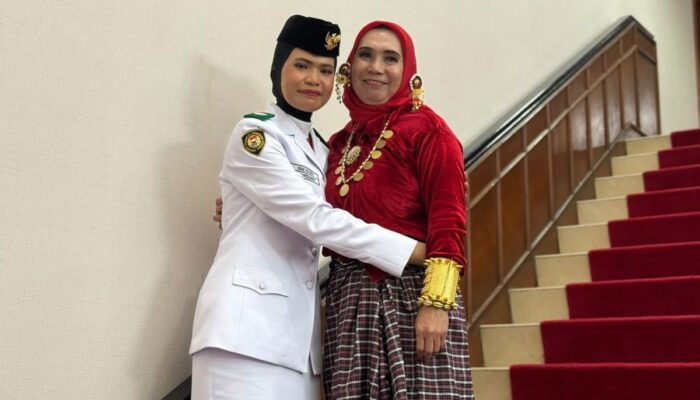 Teteskan Air Mata di Istana, Ibu Buruh Tani Bangga Putrinya Sukses Bertugas di Paskibraka Nasional 2026