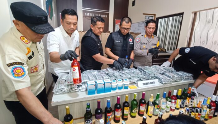 Dari Buruh, Mahasiswa hingga Pegawai BUMN, 15 Pengedar Obat Keras Jaringan Lintas Daerah Diwakut Polres Sukabumi