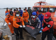 Tim SAR Temukan Dua Korban Kapal Pekerja Migran Tenggelam di Perairan Rupat